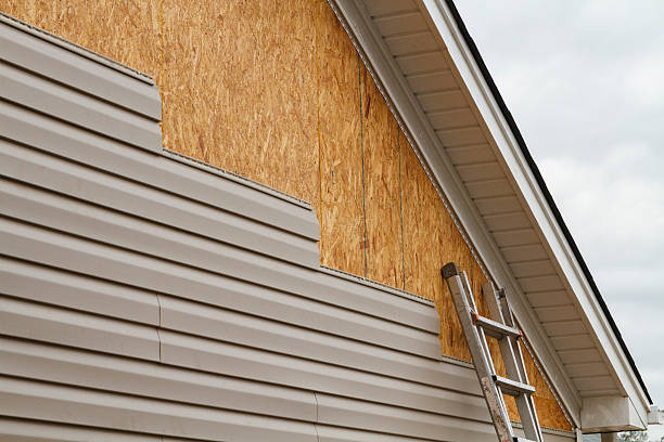 Professional Fiber Cement Siding technician working in Brunswick, GA